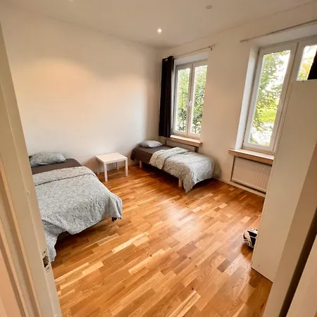 Husie Appartments *